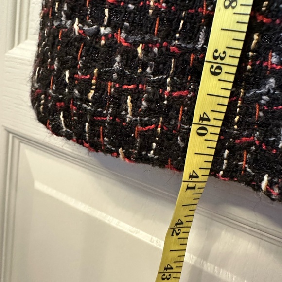 Elegant Tweed Dress Suit 16 - Picture 3 of 9